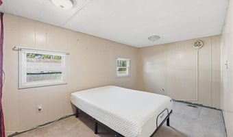 38 Oak Ter, Burrillville, RI 02839