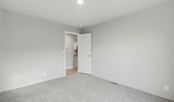 20815 WALNUT St, Aurora, OR 97002