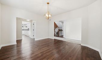 926 E Crest Ave, Addison, IL 60101