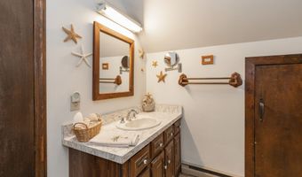 21 Bethpage Dr, Bethel, CT 06801
