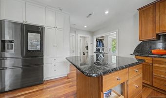 26 George St, Allendale, NJ 07401