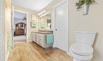 853 Fairway Dr, Alliance, OH 44601
