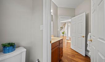 2086 Autumn Hill Dr, Ann Arbor, MI 48103