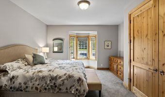 152 NW Champanelle Way, Bend, OR 97703