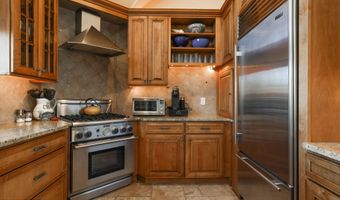 420 Nelson Ave, Beach Haven, NJ 08008