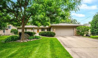 451 Reflection Rd, Apple Valley, MN 55124