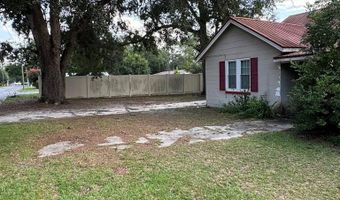 198 Holmesville Ave, Baxley, GA 31515