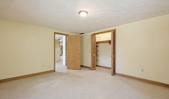 21 Daggett Rd, Attleboro, MA 02703