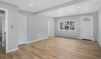 17 Padelford Ave, East Providence, RI 02915