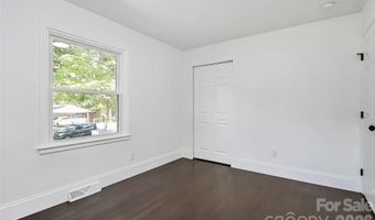 2038 Sandhurst Dr, Charlotte, NC 28205