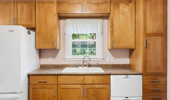 1002 Cedar St, Alexandria, MN 56308