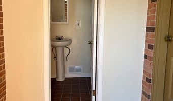 5800 PLAINVIEW Rd, Bethesda, MD 20817