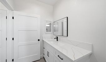 12658 Standing Bear Rd, Apple Valley, CA 92308