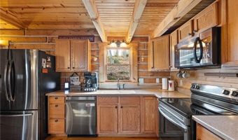 10563 Deer Dr, Birdseye, IN 47513