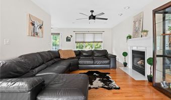 45 Silo Dr, Cranston, RI 02921