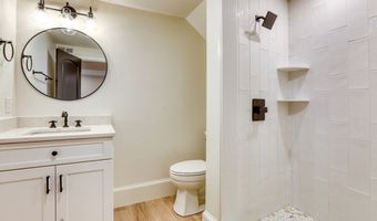 16 Chestnut St, Boston, MA 02129