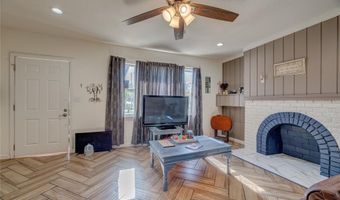 1528 W Idaho Ave, Chickasha, OK 73018