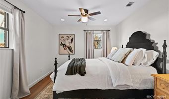 906 Convair St, Bentonville, AR 72712
