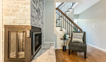 1040 Greenhills Dr, Ann Arbor, MI 48105
