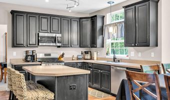 46 Timberline Rd, Bayville, NJ 08721