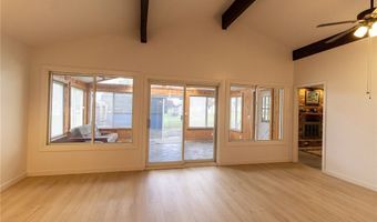 126 Greenbriar Dr, Aurora, OH 44202