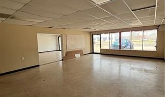 7606-08 W JUDGE PEREZ Dr, Arabi, LA 70032