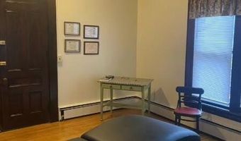 78 High St, Belfast, ME 04915