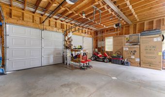 38 Fairview Ave, Auburn, ME 04210