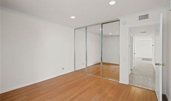 5301 Balboa Blvd D9, Encino, CA 91316