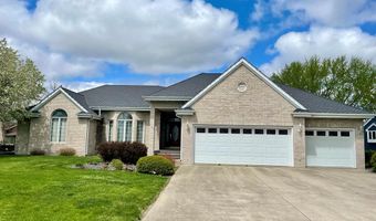 130 Country Club Dr, Fort Dodge, IA 50501