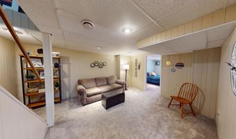826 Minnie Maddern St, Albert Lea, MN 56007