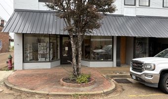 111 E Jackson St, Belzoni, MS 39038