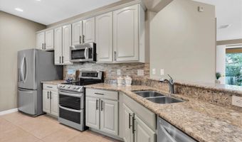 335 SENECA FALLS Dr, Apollo Beach, FL 33572