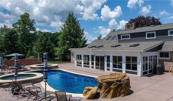 525 N Hametown Rd, Akron, OH 44333