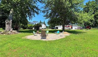 10677 Baumhart Rd, Amherst, OH 44001