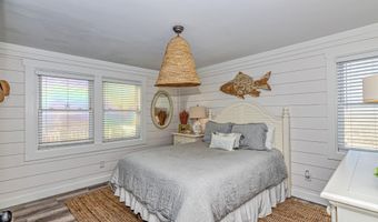 308 S Bald Head Wynd, Bald Head Island, NC 28461