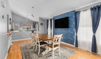 17 Plant St, Cumberland, RI 02864