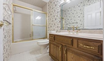 701 BEACH Ave 201, Atlantic Beach, FL 32233