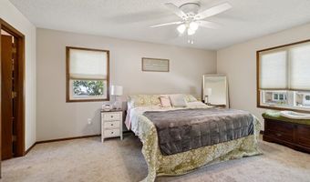 1304 7th St NW, Altoona, IA 50009
