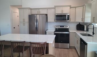 8617 E Chris St, Bel Aire, KS 67226