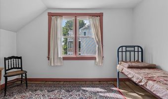 104 Front St, Belfast, ME 04915