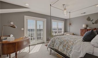 11 King Philip Ave, Bristol, RI 02809