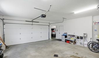 1908 Golfview Dr, Auburn, IN 46706