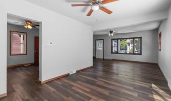 809 N DURKEE St, Appleton, WI 54911