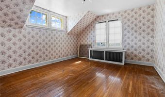 390 E College St, Alliance, OH 44601