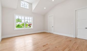 78 Shafter Ave, Albertson, NY 11507