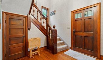 205 S Ford St, Anamosa, IA 52205