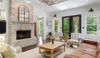 884 Village Brook Ct, Ballwin, MO 63021
