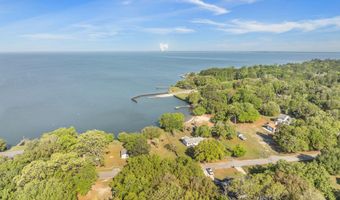 103 Bush Dr, Bonneau, SC 29431