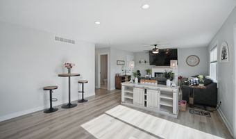 1835 8th Ave SE, Altoona, IA 50009